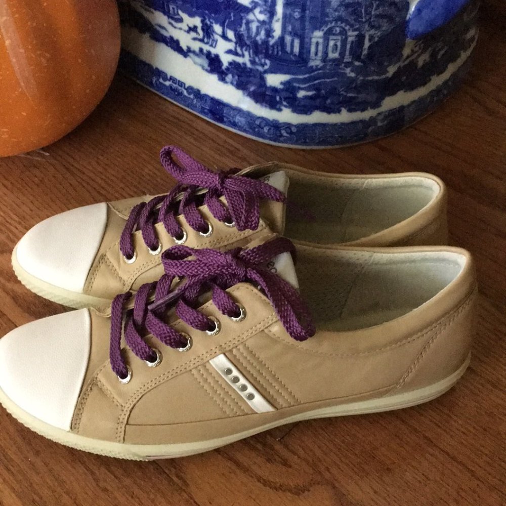 Practically New Ecco Women's Golf Street